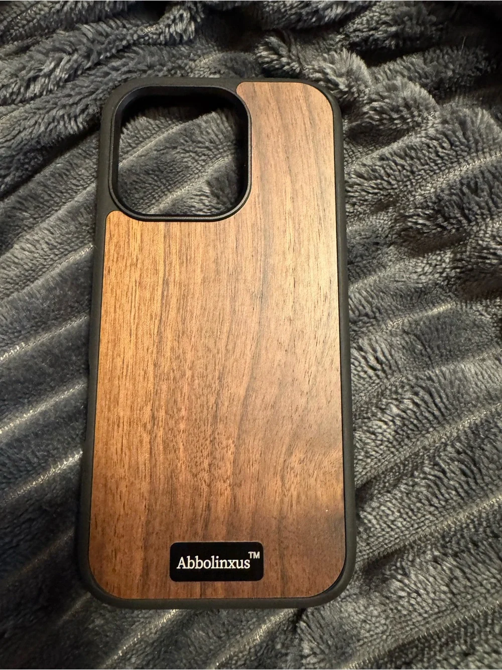 Magnetic Wood Case MagSafe Magnetic Charging. (Walnut Wood, iPhone 16 pro(6.3